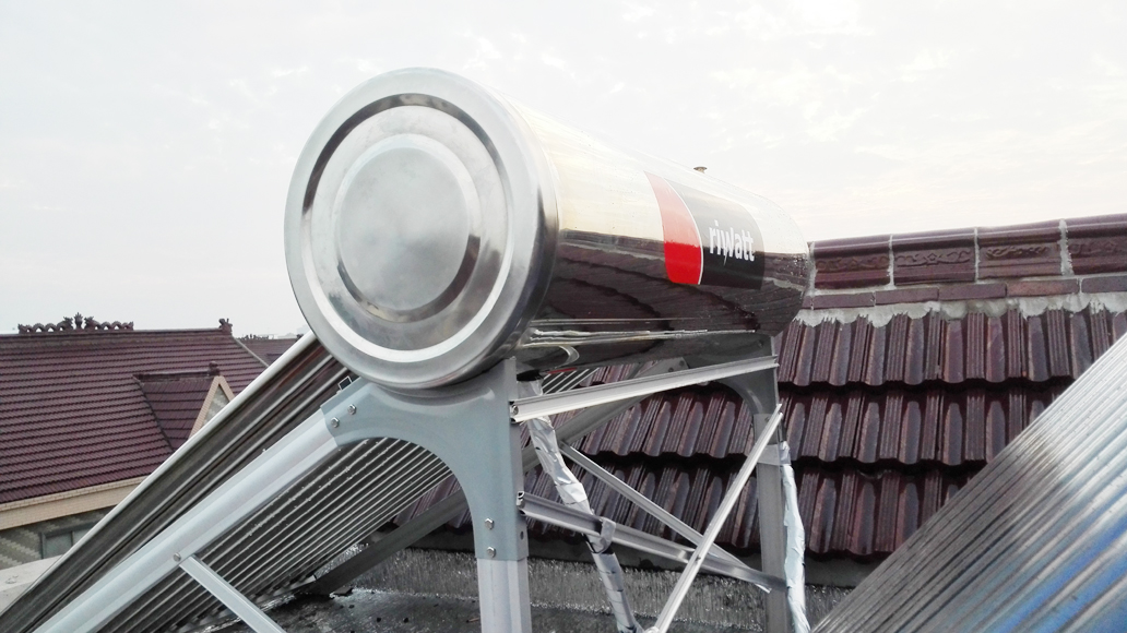 18 tubes stainless steel solar water heater